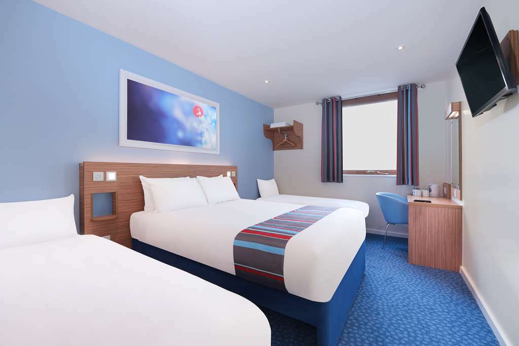 Travelodge Reading Whitley Quarto foto