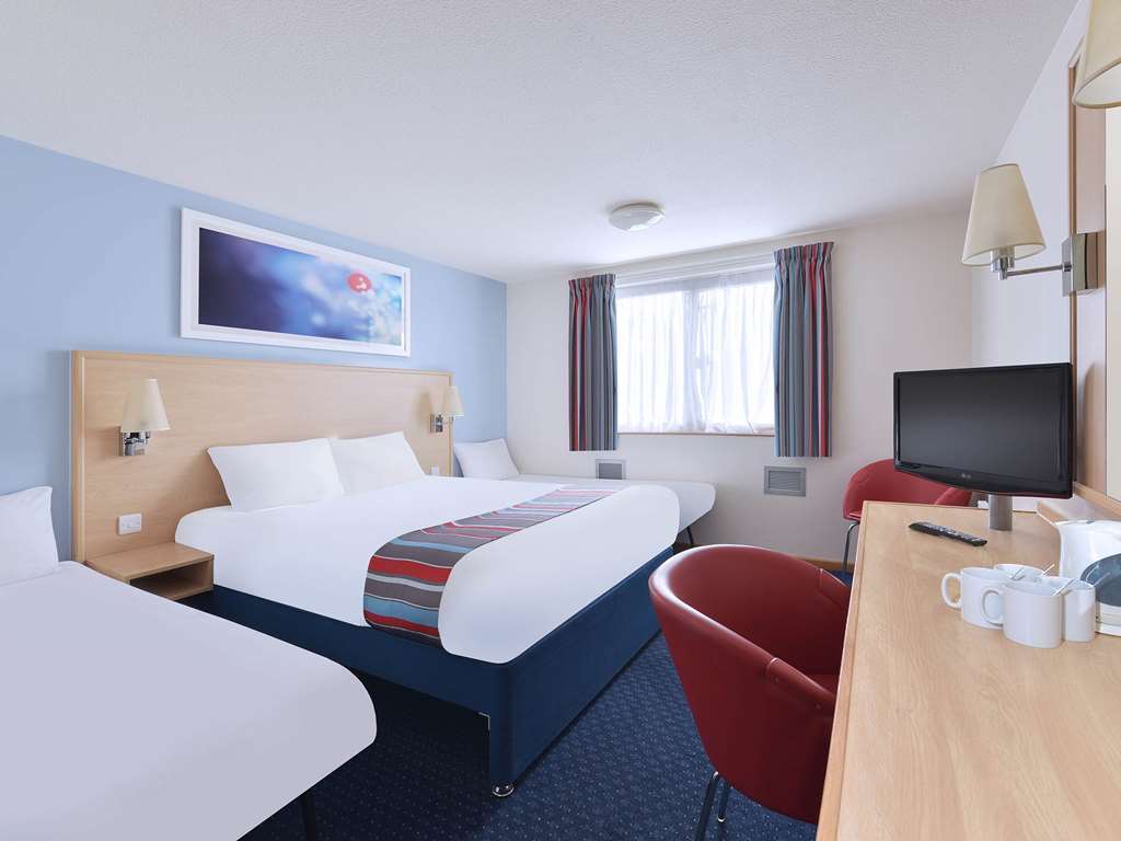 Travelodge Reading Whitley Quarto foto